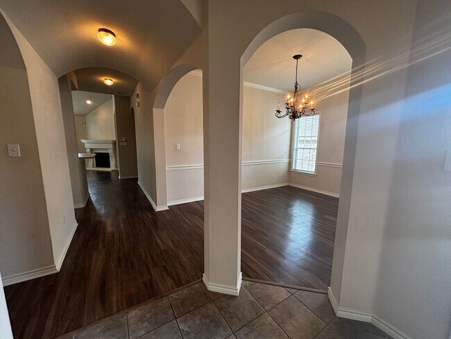 Building Photo - Charming 3 Bed, 2 Bath Home | 2,166 Sq Ft ...
