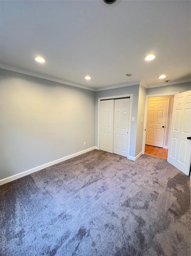 Building Photo - 209 Fairview Cir