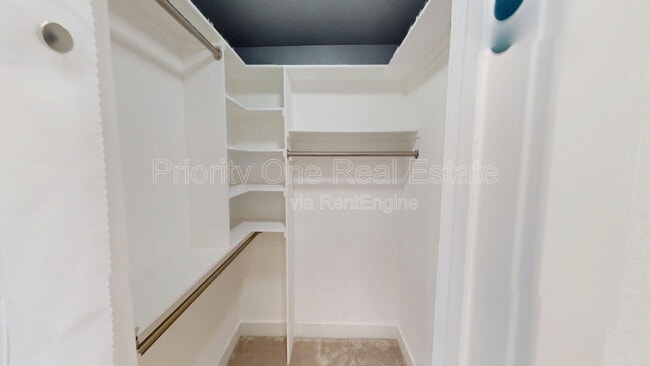 Building Photo - 7405 Charmant Dr