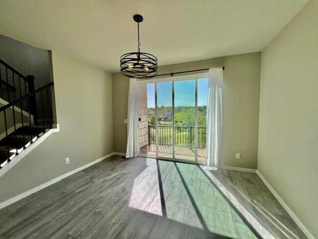 Building Photo - Gorgeous 3 Story Home in close to Cottonwo...