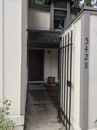 Building Photo - Cypress Pointe