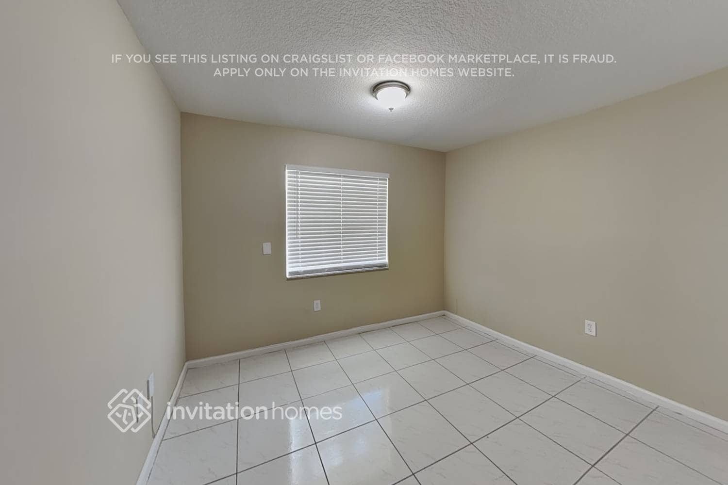 Building Photo - 17035 SW 145th Ave