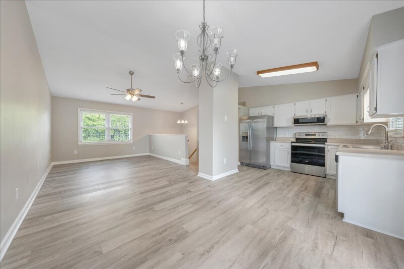 Building Photo - 165 N Rome Dr