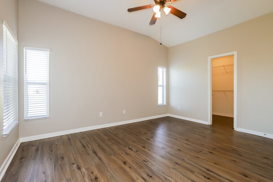 Building Photo - 11424 Misty Isle Ln