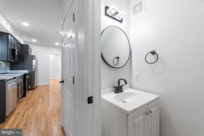 Building Photo - 1325 W St SE