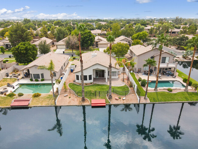 Building Photo - Beautiful Waterfront Home in Ocotillo Lakes