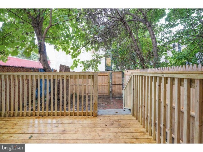 Building Photo - 2923 W Thompson St