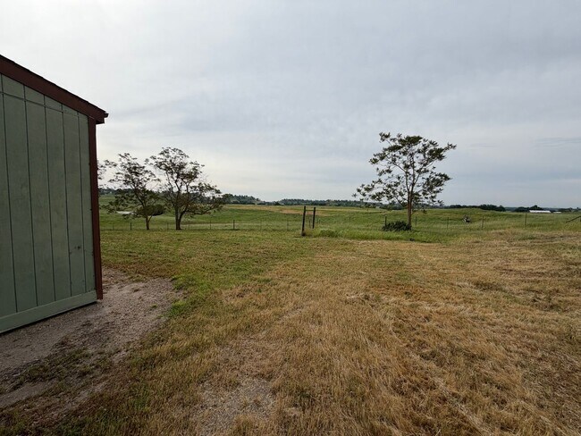 Building Photo - Secluded country home w/ 2-car garage