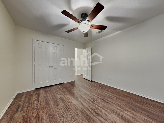 Building Photo - 1013 White Marlin Dr