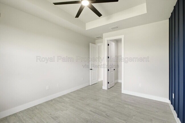 Building Photo - 3750 NE 13th Ave