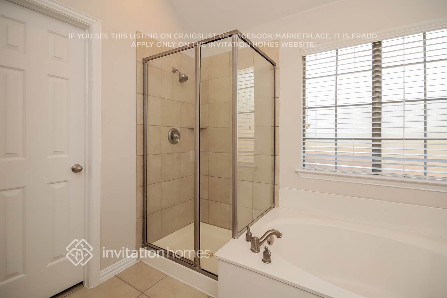 Building Photo - 222 Vernon Dr