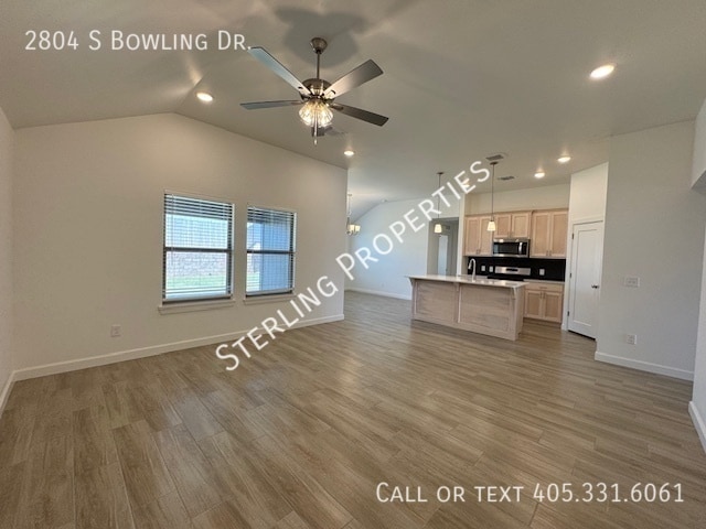 Building Photo - 2804 S Bowling Dr