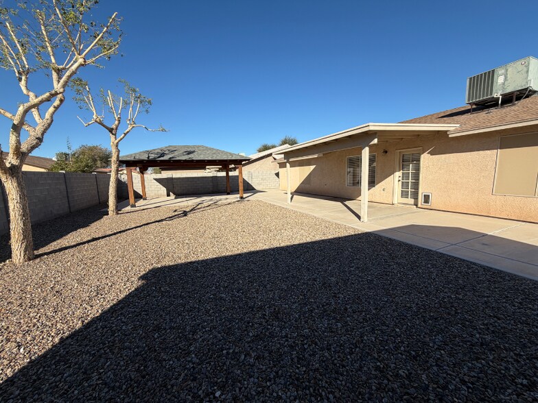 Building Photo - 6105 E 43rd Pl