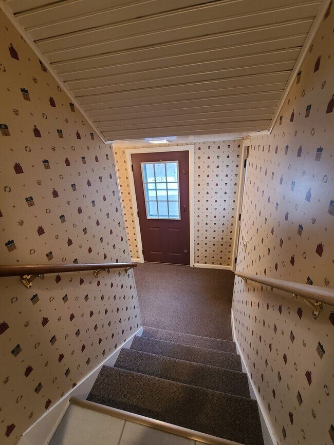 Building Photo - Charming 3-Bedroom, 2-Bathroom Home in South Haven, MI