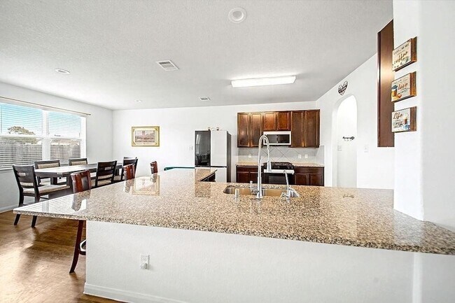 Building Photo - 5742 Adelaide River Dr