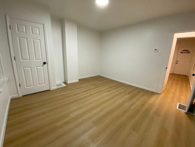 Building Photo - Newly updated 3 bedroom 1 bath house for Rent!