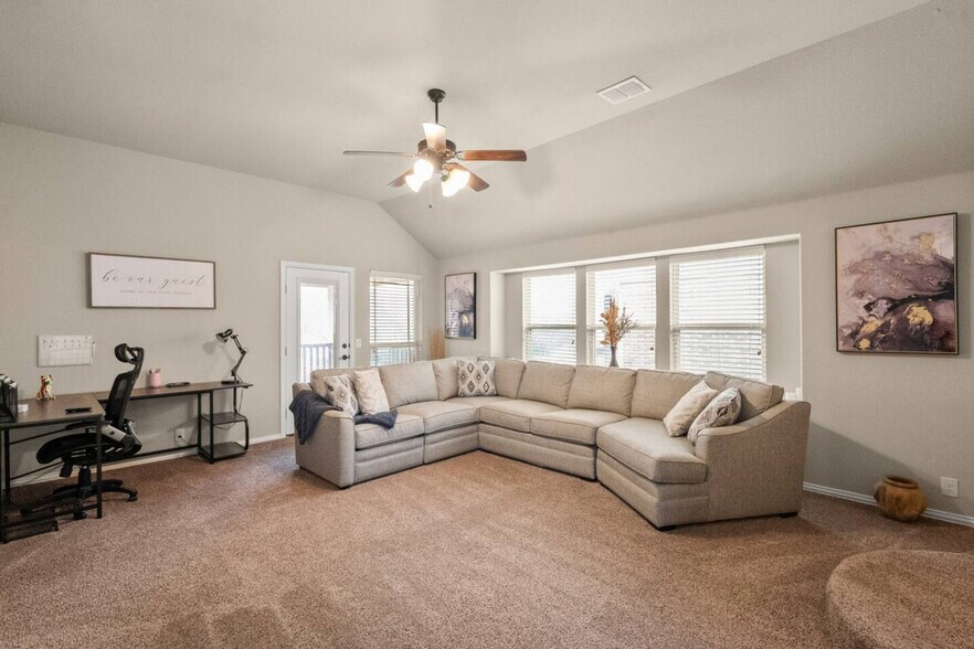 Primary Photo - 7243 Neblina Dr