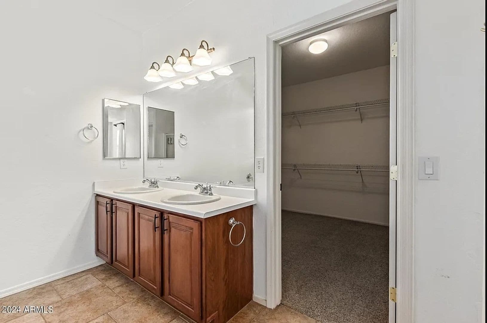 Building Photo - 45031 W Woody Rd