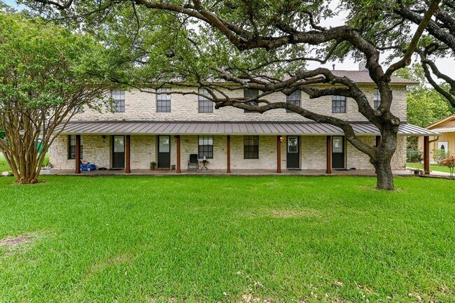 Building Photo - 204 Northwest Dr