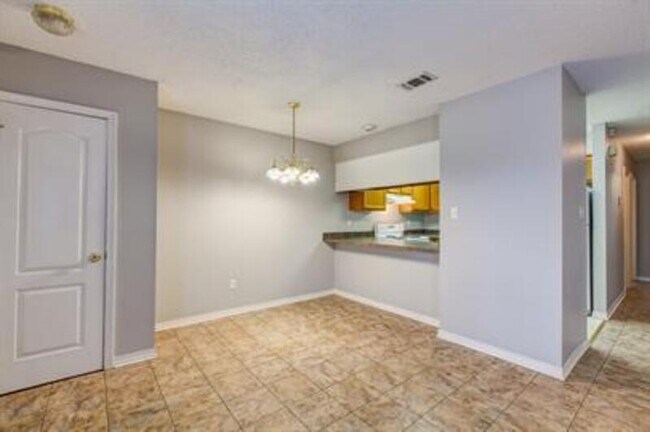 Building Photo - 2815 7th Ave