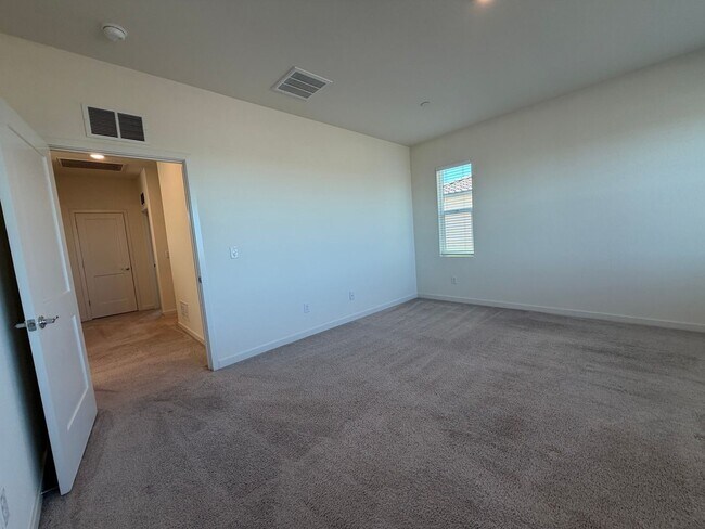 Building Photo - Beautiful 3-Bedroom Home in Anatolia