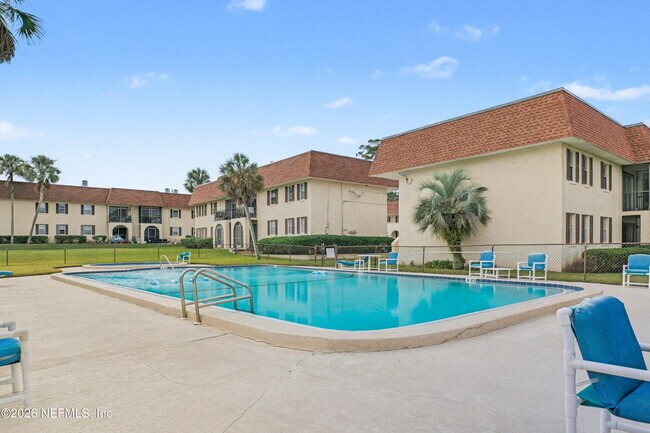 Building Photo - 1557 El Prado Rd