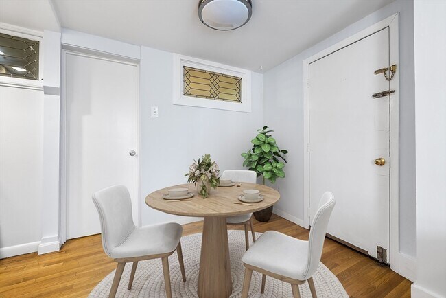 Building Photo - 86 Savin Hill Ave