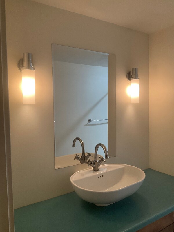 Building Photo - 342 W 200 S