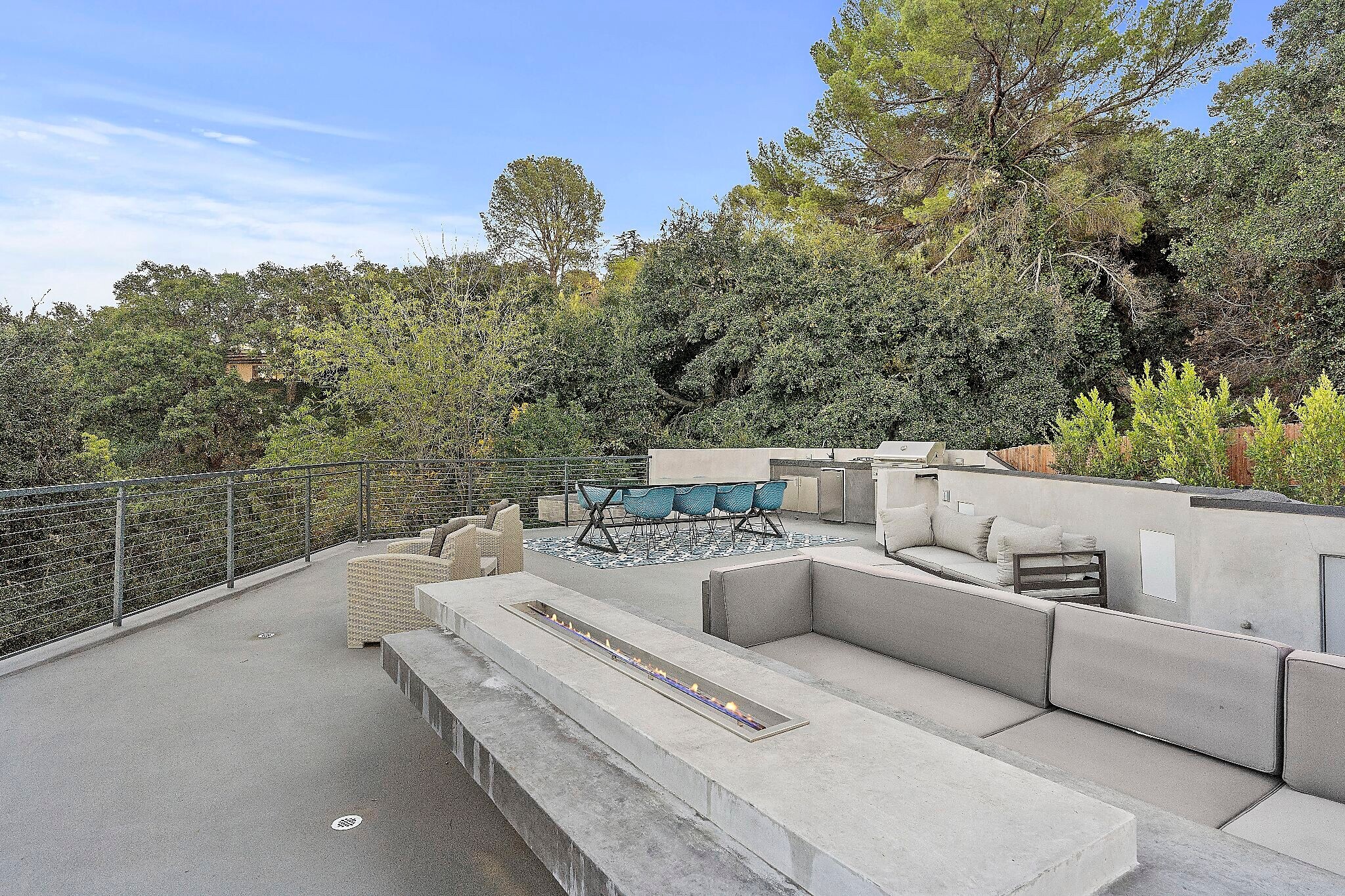 Building Photo - 3712 Broadlawn Dr