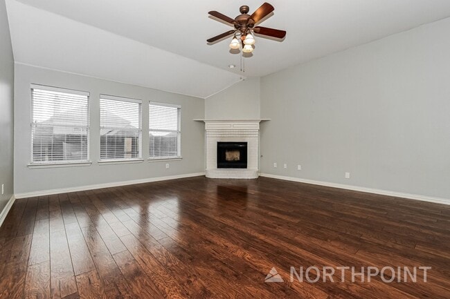 Building Photo - 3 BR/3BA | Newly Renovated Single Family Home | Fenced backyard | In Royse City!
