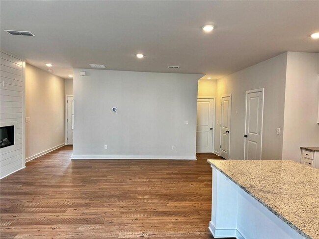 Building Photo - 1733 Harper Lily Ln