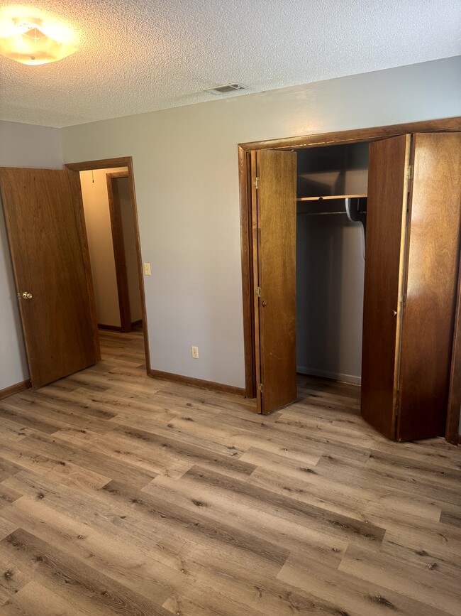 Building Photo - 105 Rabun Ave