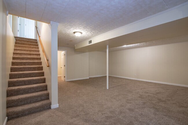 Building Photo - 426 Ridgecrest Rd