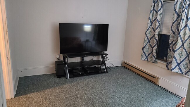 Building Photo - 418 N Main LLC