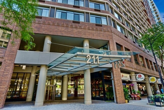 Building Photo - 211 E Ohio St