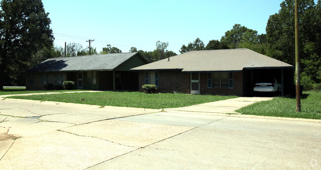 Building Photo - Pine Hill Estates