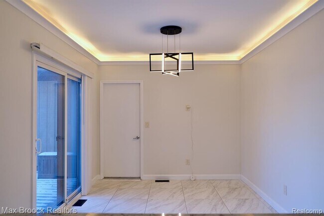 Building Photo - 5238 Brett Ct