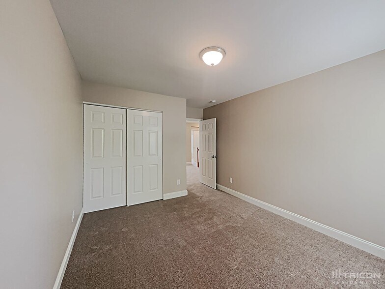 Building Photo - 113 Smart Ct