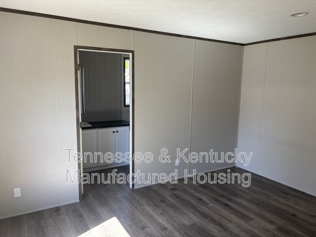 Building Photo - 311 Hillsdale Estates Ln