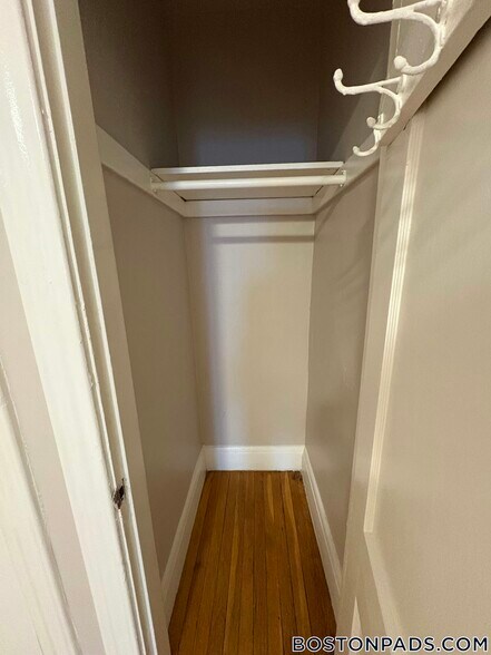 Building Photo - 30 Harwood St