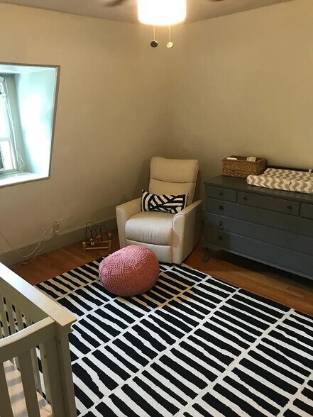 Building Photo - 15 Chestnut St