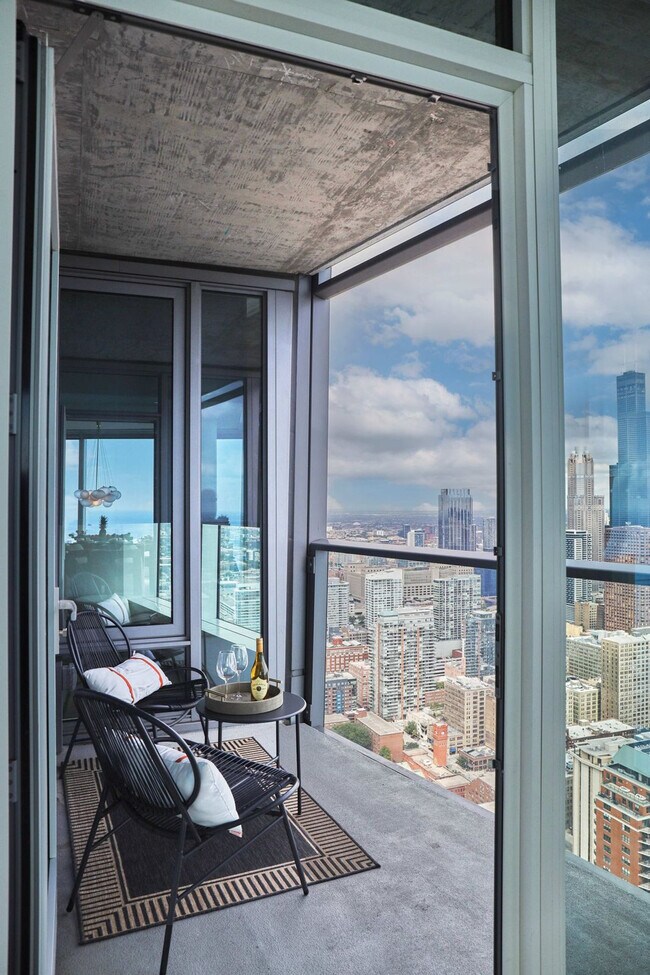 Building Photo - 1000 S Michigan Ave