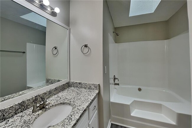 Building Photo - 6606 Catawba Dr
