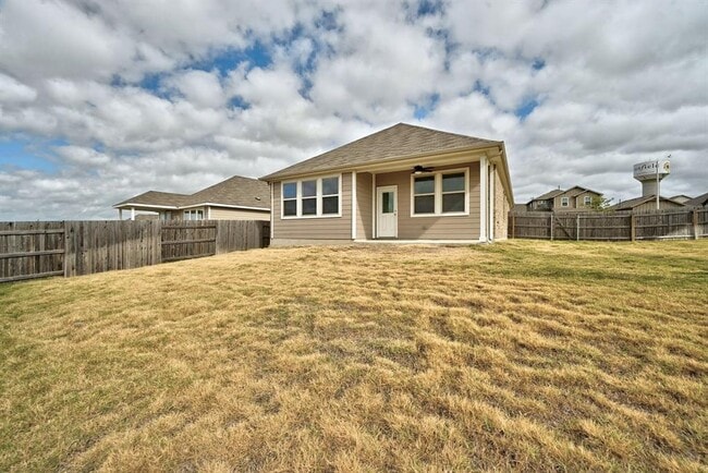 Building Photo - 174 Silktassel Way