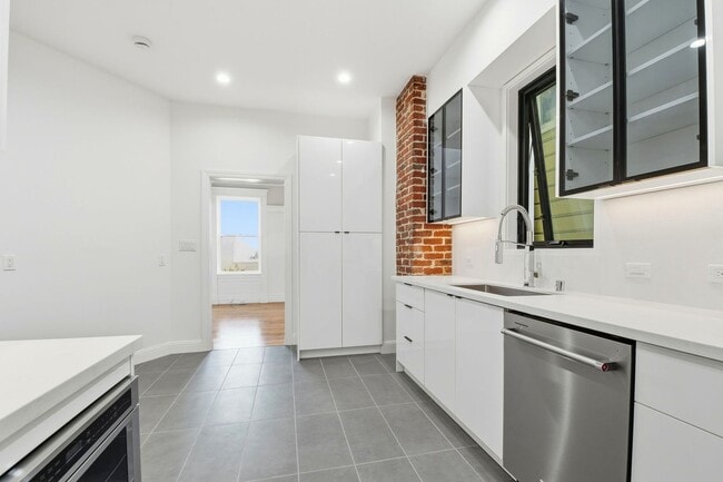 Building Photo - 38-42 Broderick Street