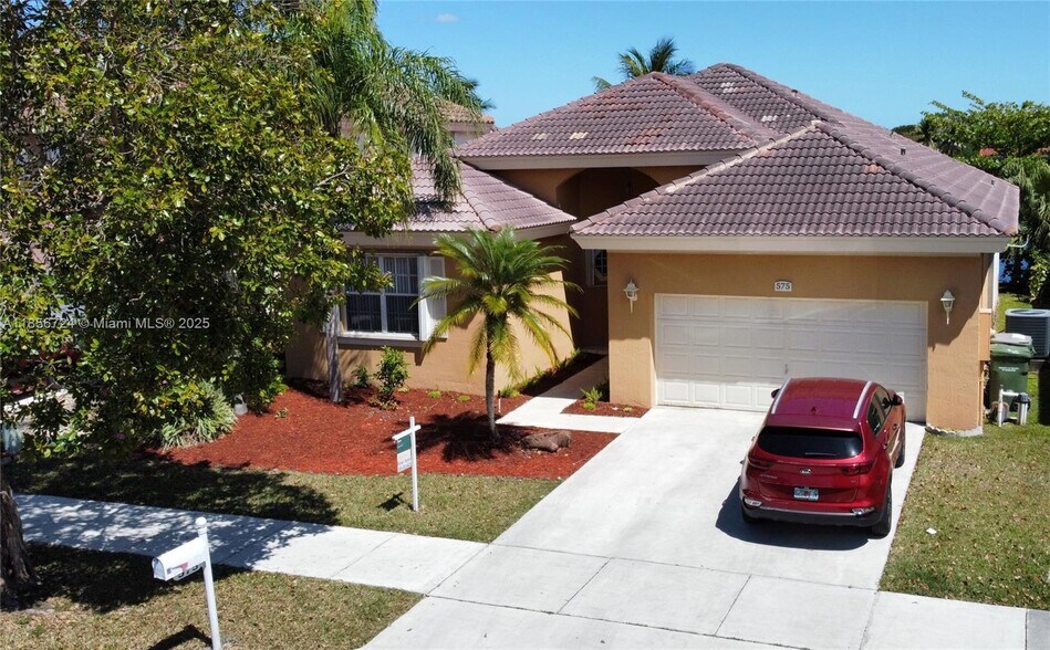 Primary Photo - 575 SE 29th Dr