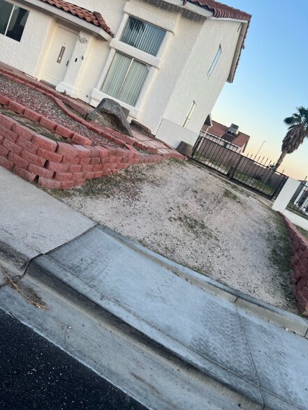 Building Photo - 3098 S Leandro Ct