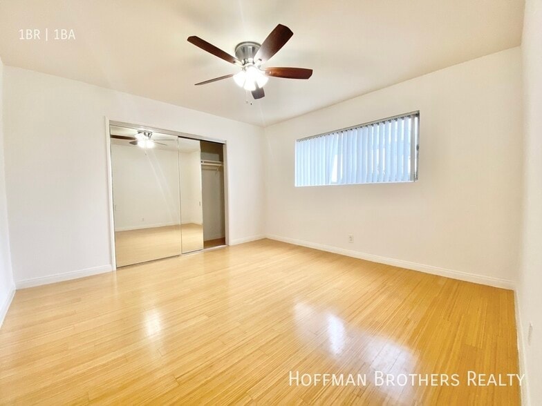 Building Photo - 3107 Durango Ave