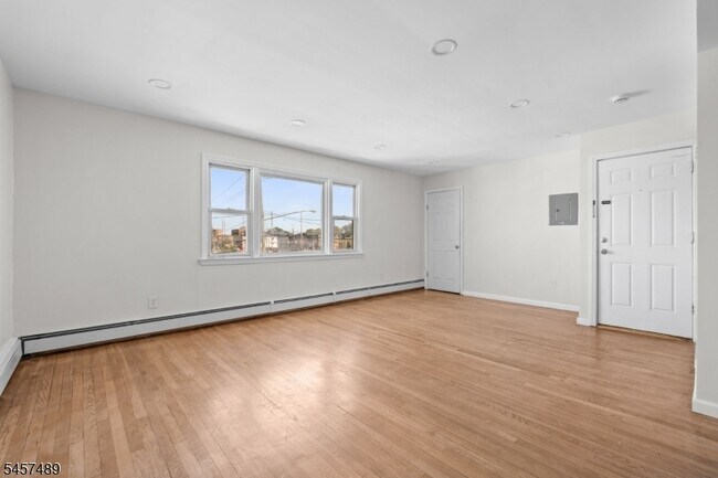 Building Photo - 1134 Rivington St