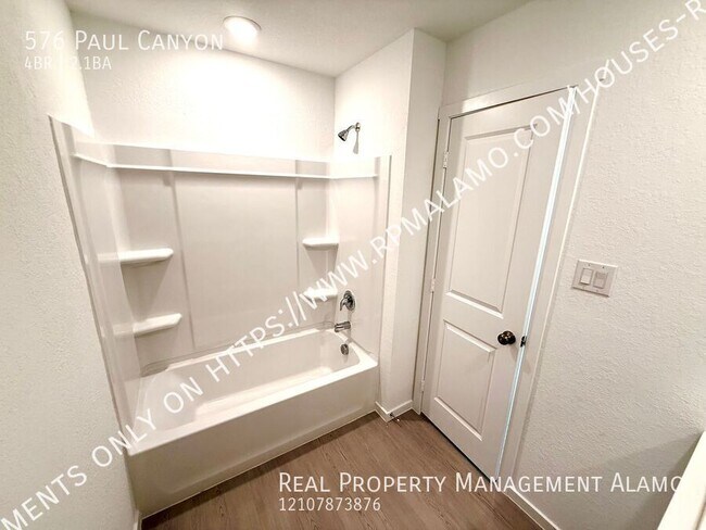Building Photo - 576 Paul Cyn